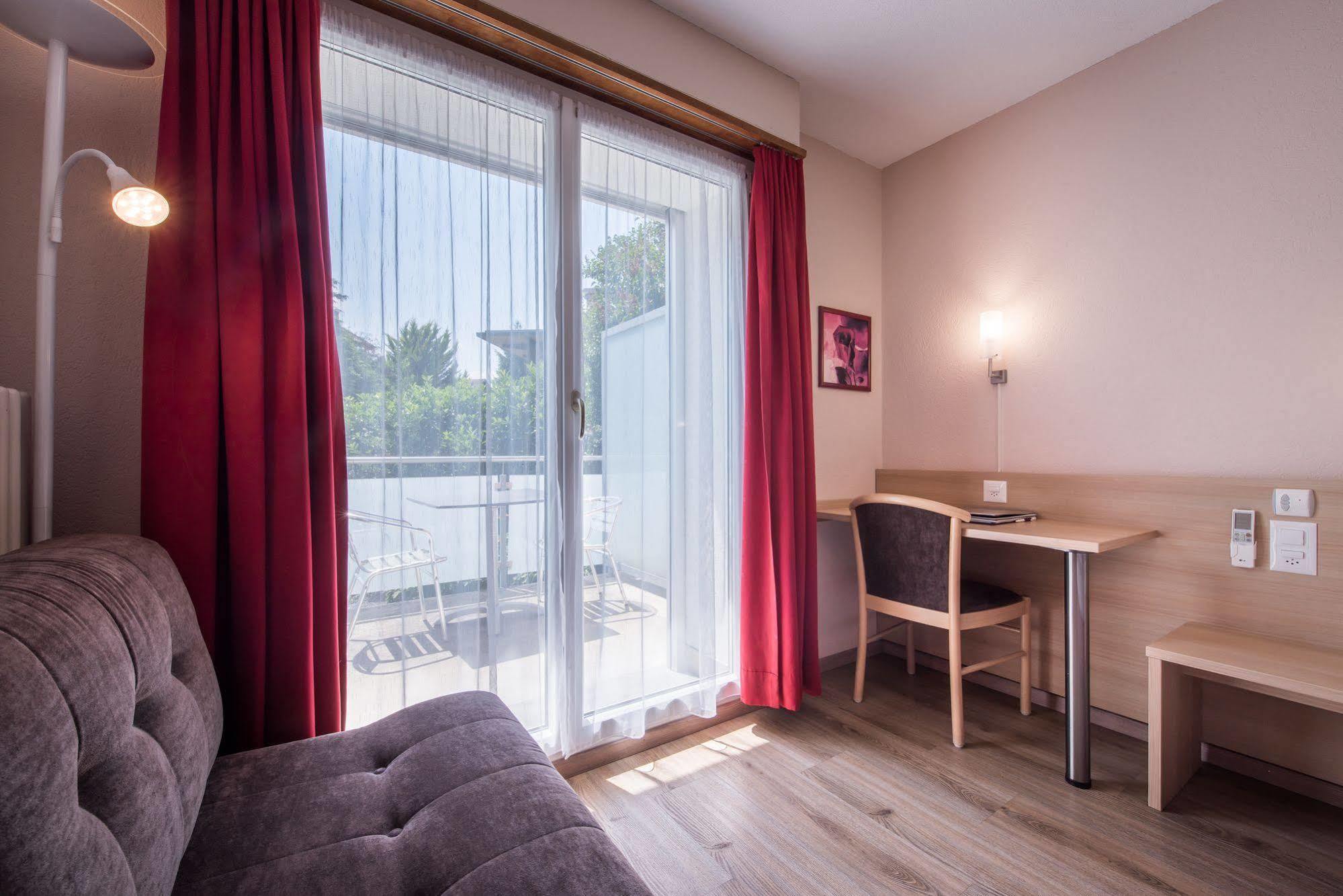 Hotel Derby Interlaken - Action & Relax Hub Екстериор снимка
