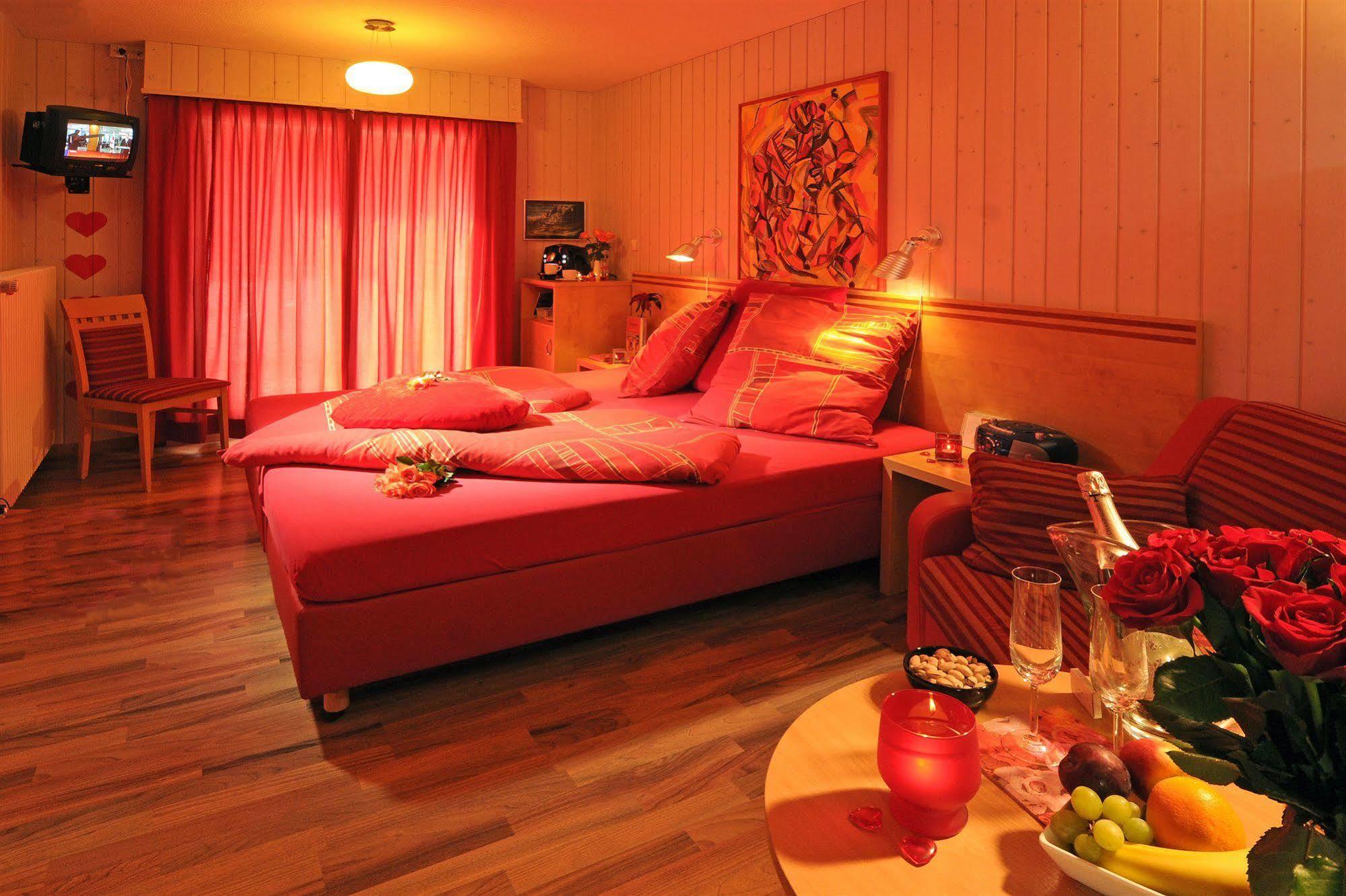 Hotel Derby Interlaken - Action & Relax Hub Стая снимка
