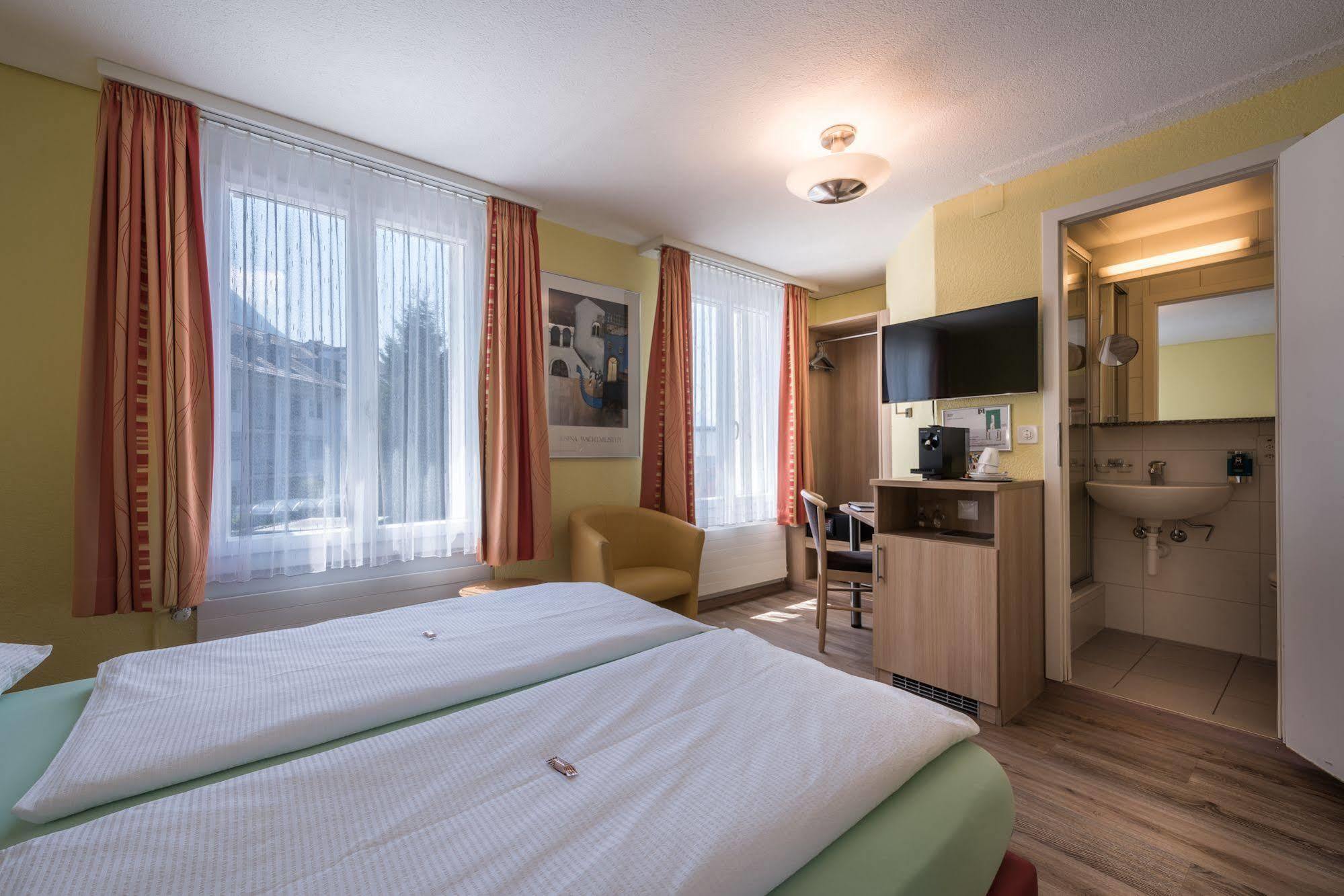 Hotel Derby Interlaken - Action & Relax Hub Екстериор снимка